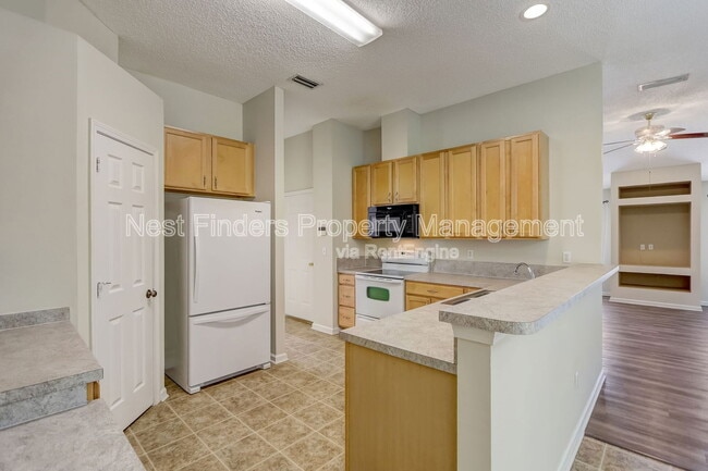 Building Photo - 749 Grand Parke Dr