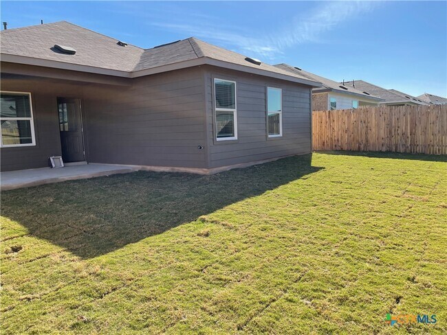 Building Photo - 214 Escondido Cir