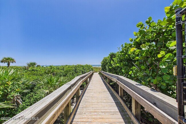 Building Photo - 807 Mystic Dr