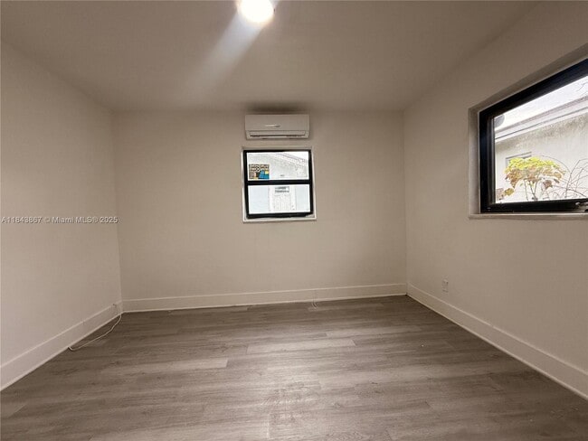 Building Photo - 1110 N 57th Ave