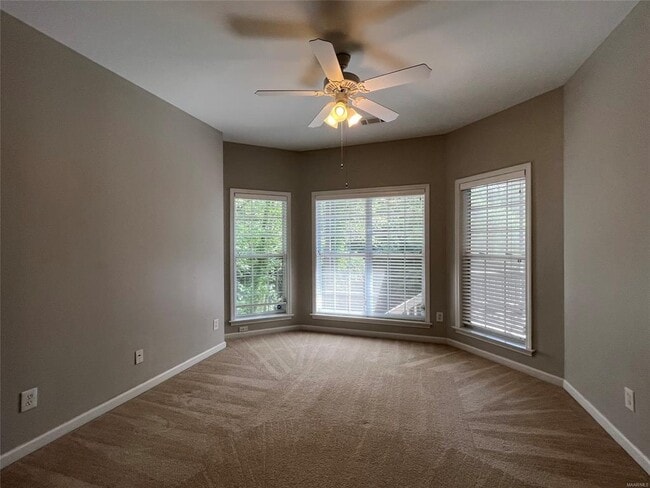 Building Photo - 704 Emerald Dr