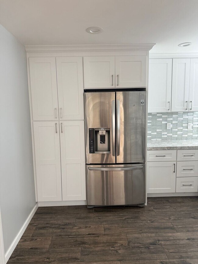Building Photo - Alameda's most sought after gated communit...