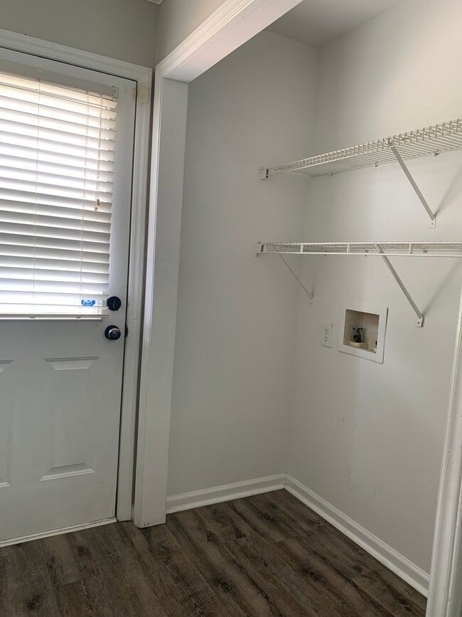 Building Photo - Pretty Home, Featuring 1st Floor Master Su...