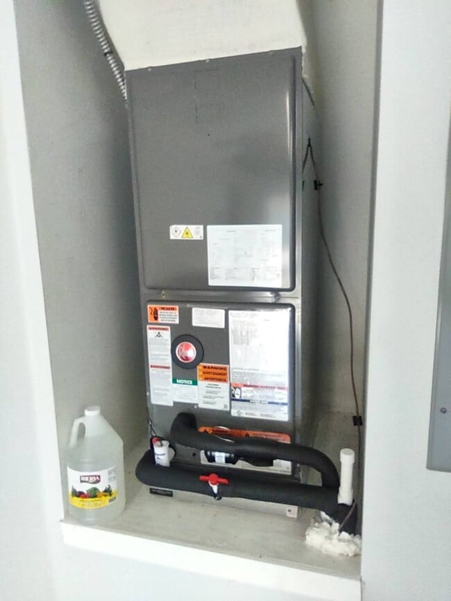 Building Photo - 3471 Horse Creek Cir