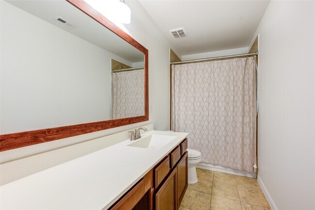 Building Photo - 27310 Onslow Run Dr