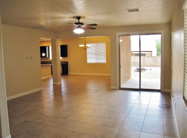 Building Photo - 5BR/2.5BA/3CG, 2808 sq.ft. home in Reflections at Valiente subdivision, Sierra Vista, AZ