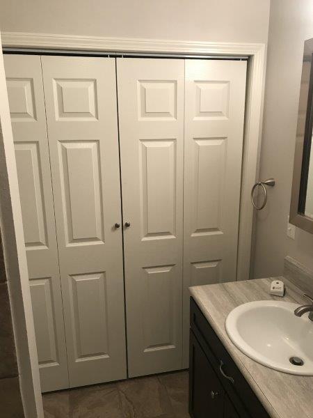 Master Bathroom - 820 Hardy Springs Cir