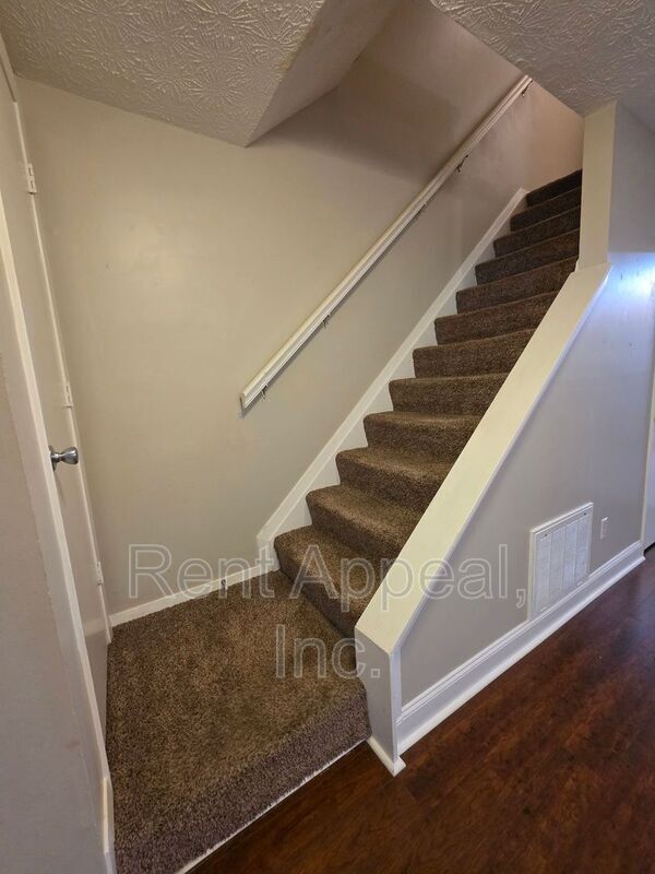 Building Photo - 2507 Queen Anne Ct