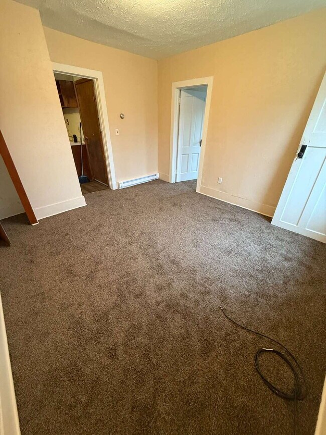 Building Photo - 1 Bedroom Apartment in Piffard – Available Immediately