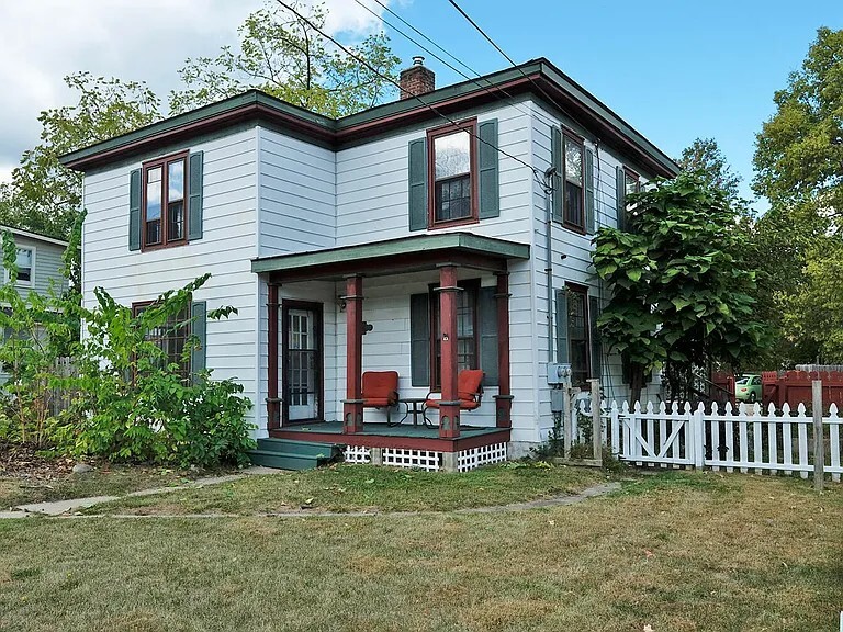 Primary Photo - 706 W Kalamazoo Ave