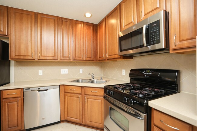 Building Photo - 1620 Grable Cove Ln