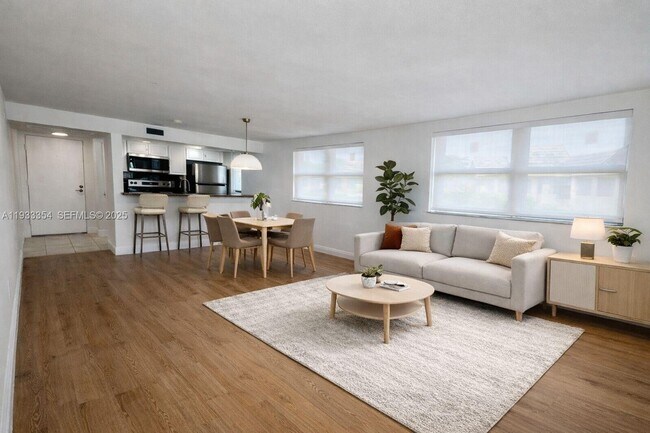 Building Photo - 8180 Geneva Ct