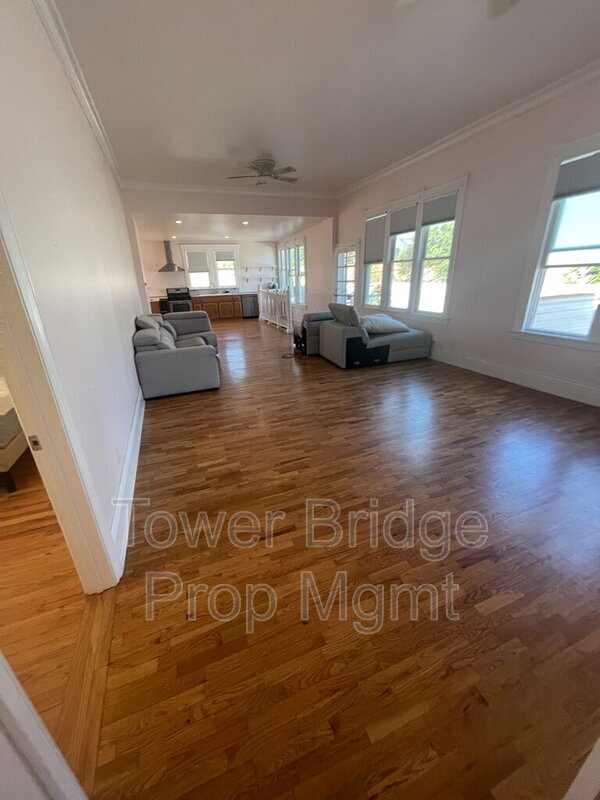 Building Photo - 3154 53rd St