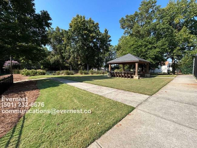 Building Photo - 201 Park Ridge Cir
