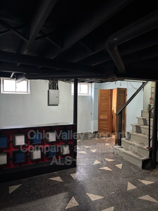 Building Photo - 2925 Rio Rita Ave