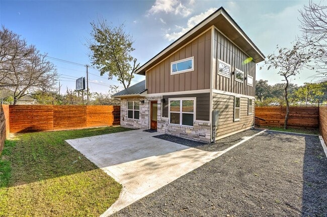 Primary Photo - 705 Blackson Ave
