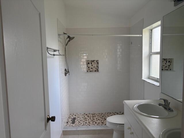 Building Photo - 304 SW North Shore Blvd