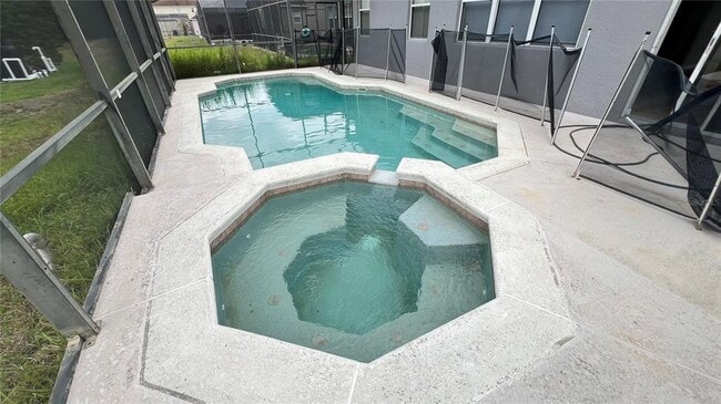 Building Photo - 318 Sand Ridge Dr