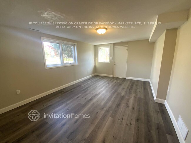 Building Photo - 7944 Idaho Cir N