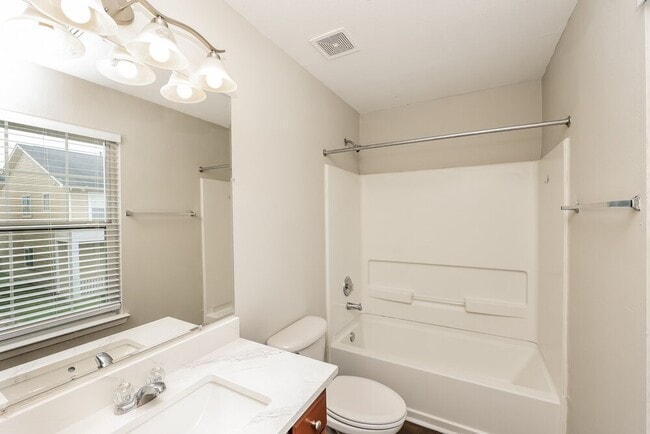 Building Photo - 20627 Sycamore Crest Ln