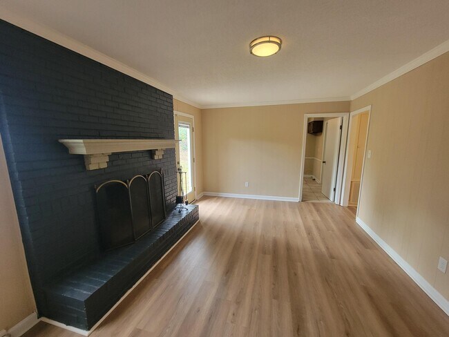 Building Photo - 117 Glenora Ct