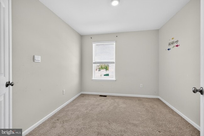 Building Photo - 525 Little Eden Wy