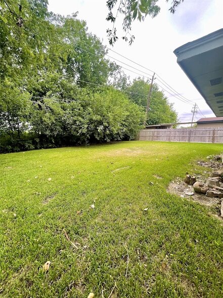 Building Photo - 11906 Binghampton Drive