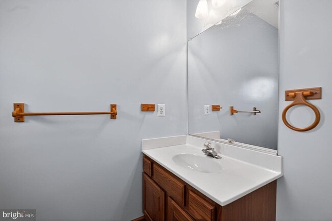 Building Photo - 13529 Persian Ct