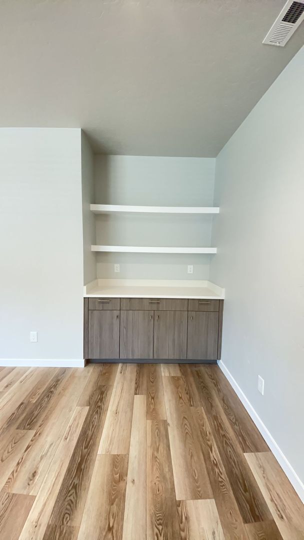 Building Photo - Roe Street Townhomes