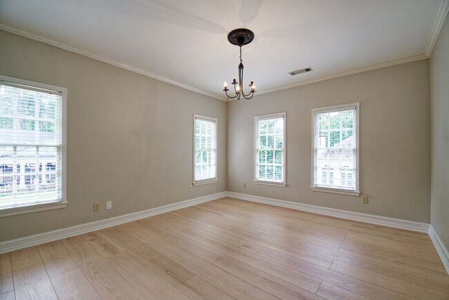 Building Photo - Beautiful 4BR, 3.5BA luxury home in Brookhaven