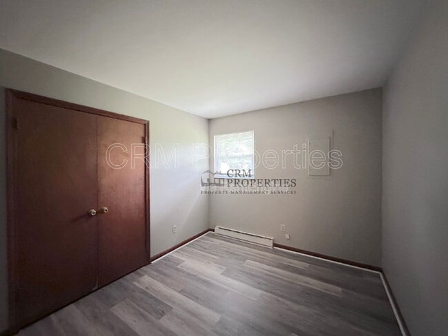 Building Photo - 9207 E 12th St