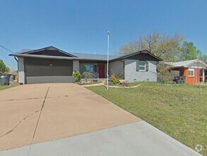 Building Photo - 4218 SE Camden Way