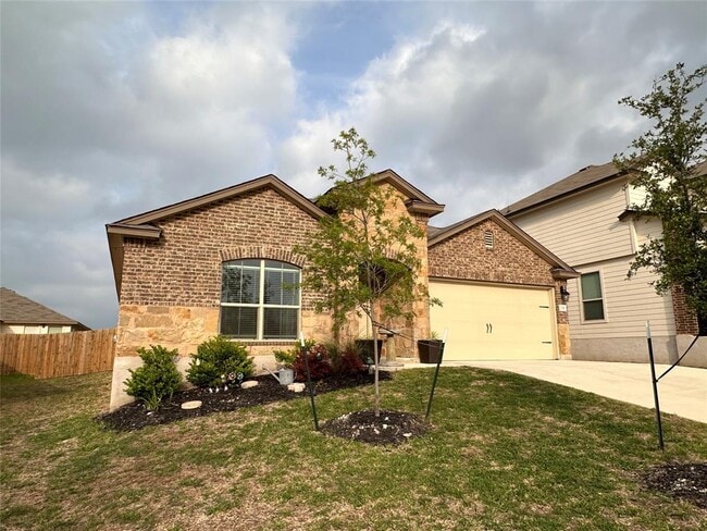 Building Photo - 216 Midas Ln