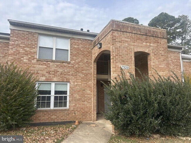 Primary Photo - 7520 Rhode Island Ave