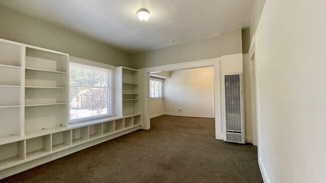 Building Photo - Charming Railroad District 2-Bedroom with Large Deck and 1-Car Garage