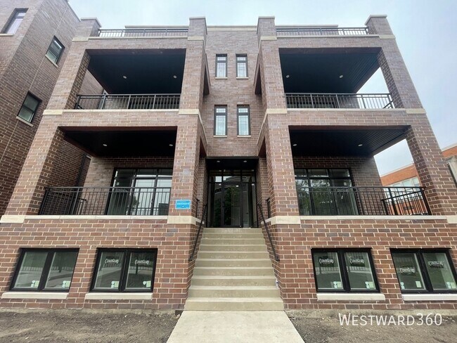 Building Photo - 2040 W Washington Blvd