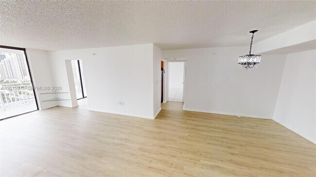 Building Photo - 210 174th St