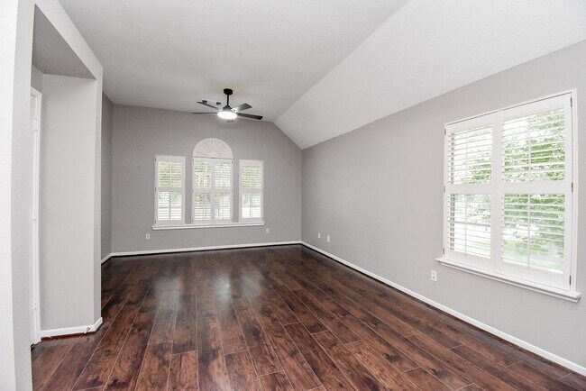 Building Photo - 6318 Faulkner Ridge Dr
