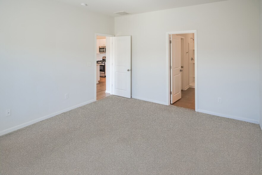 Building Photo - 258 Cypress Tree Lp