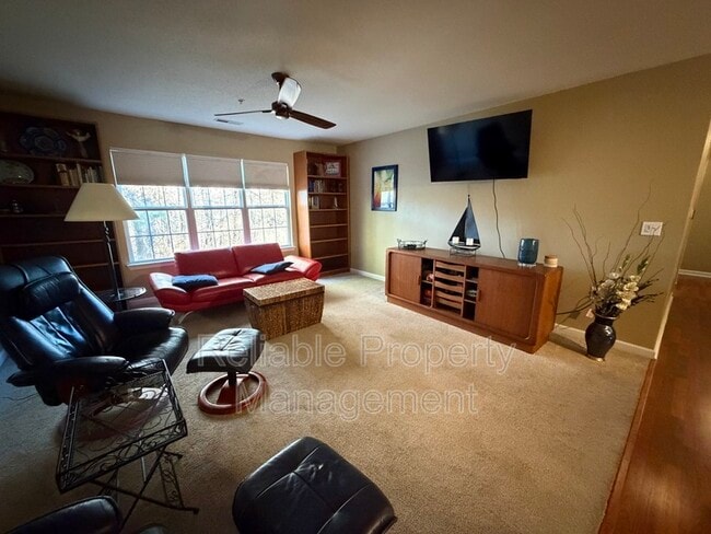 Building Photo - 203 Sturbridge Dr