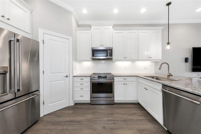 Building Photo - 4022 Rocky Shores Dr