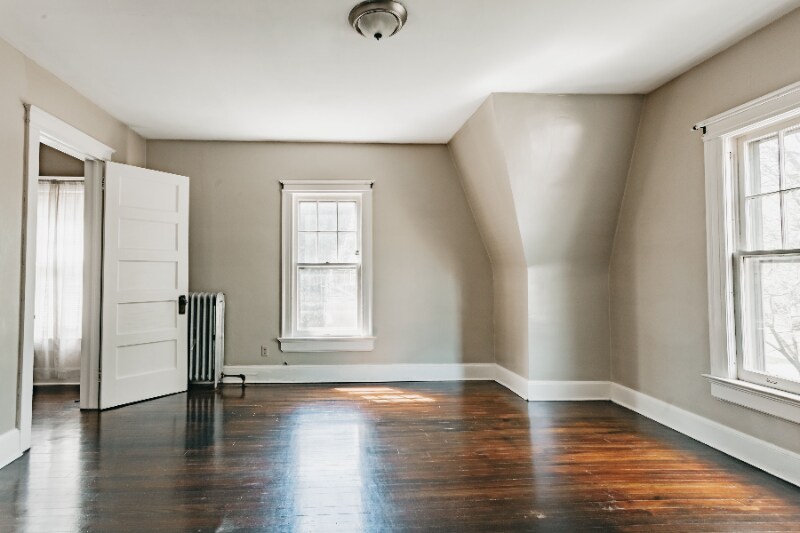 Building Photo - 137 Leroy St