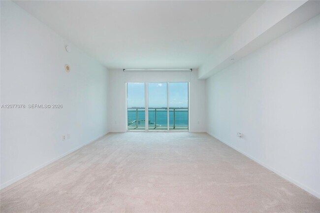 Building Photo - 951 Brickell Ave
