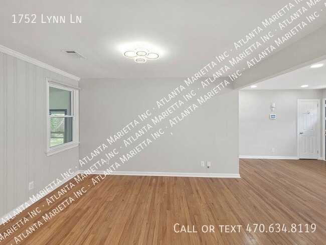 Building Photo - 1752 Lynn Ln