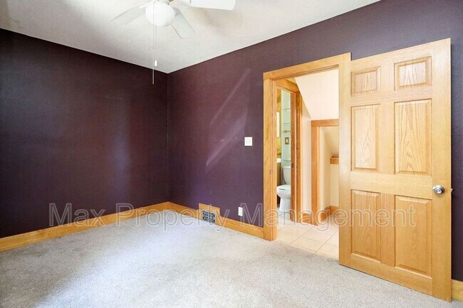 Building Photo - 660 27th St