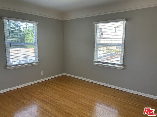 Building Photo - 4054 Madison Ave