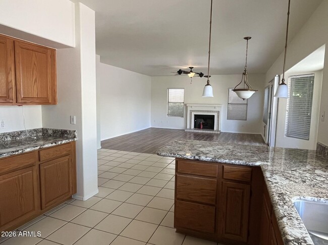 Building Photo - 5922 W Gary Dr