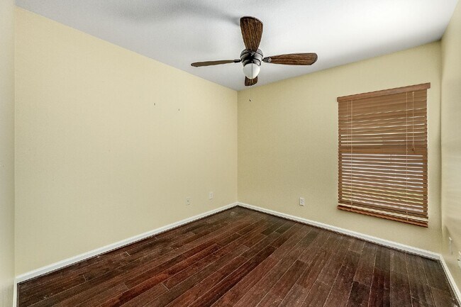 Building Photo - 3 bedroom, 2 bathroom townhome in Sonesta ...