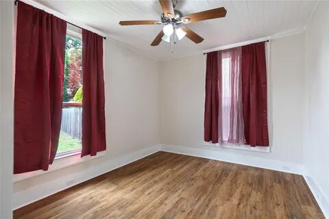 Building Photo - 239 St George Ave