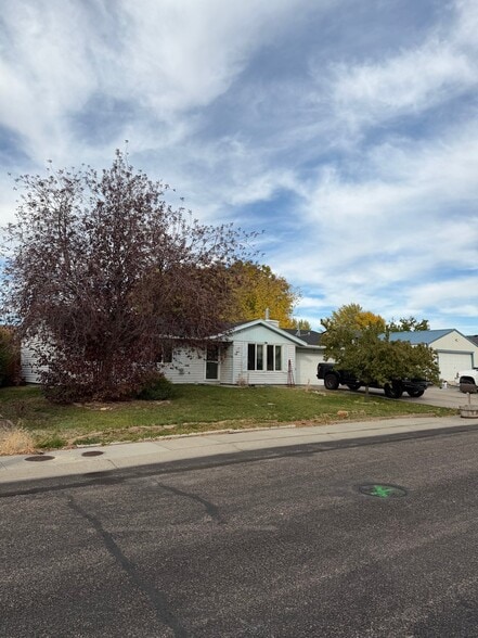 Building Photo - 1578 Onyx Dr